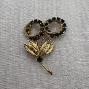 Vintage Gold Tone Green Rhinestone Double Circle Floral Brooch Leaf Spray